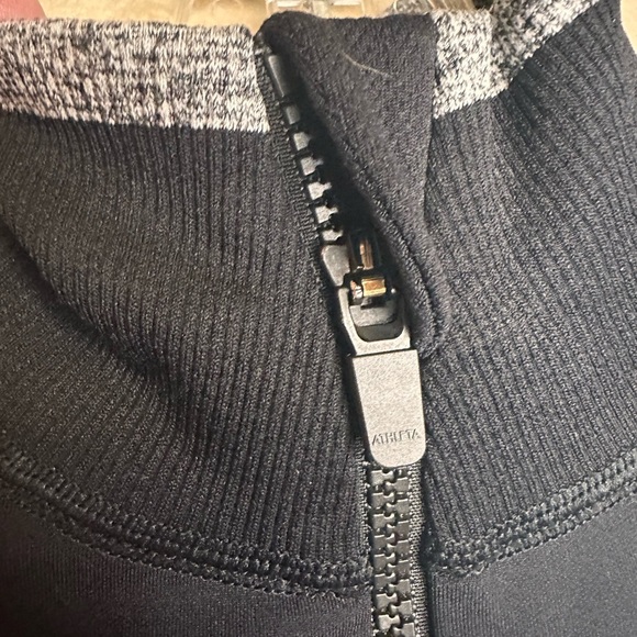 Athleta Women’s Fitted Full Zip Up Workout Jacket Size XS Black Gray - Picture 4 of 6
